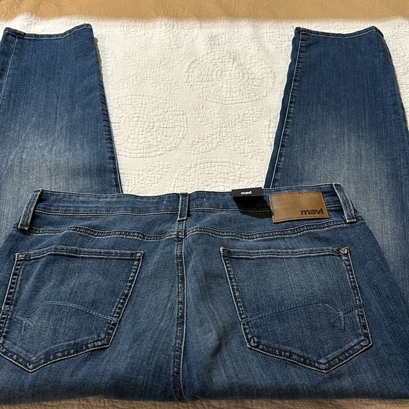 Mavi Jeans. NWT. Missing button. Size 36x30 Jake Slim Leg - Picture 6 of 8